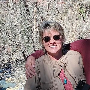 Meet your Posher, Deborah